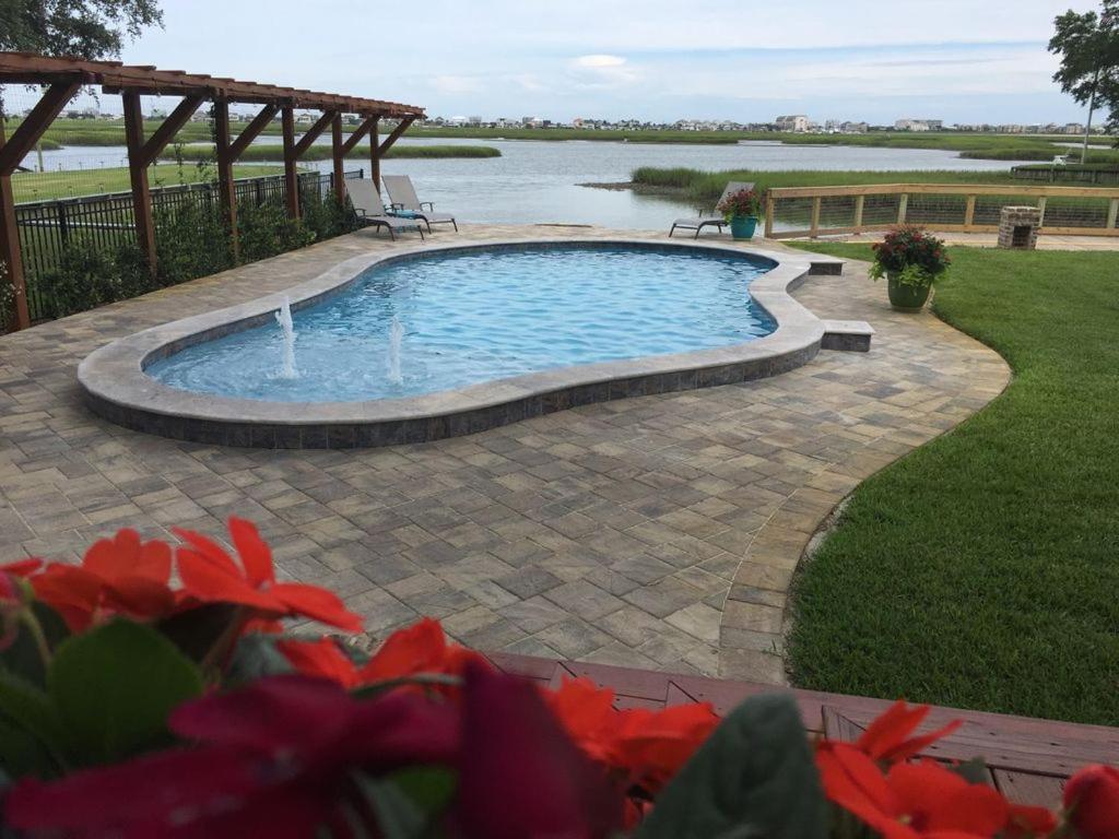 לינה וארוחת בוקר מורלס אינלט Waterside Retreat מראה חיצוני תמונה