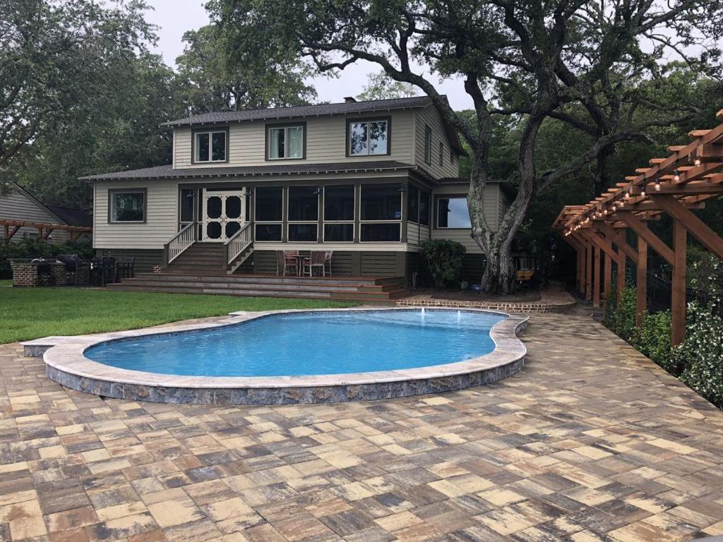 לינה וארוחת בוקר מורלס אינלט Waterside Retreat מראה חיצוני תמונה